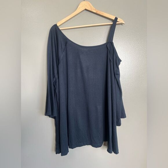 4/$25 Weekend Suzanne Betro navy blue cold shoulder tee shirt size 3X casual - Picture 2 of 6